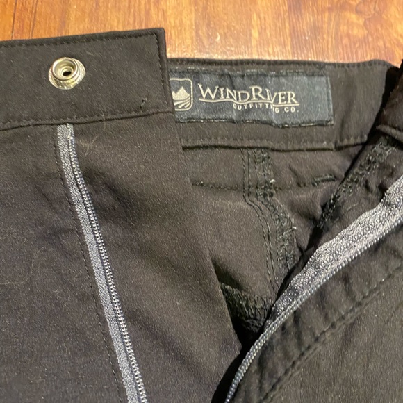 WindRiver Unisex Athletic Shorts - Picture 15 of 16